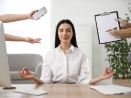 10 Best Practices for Supporting Mental Health in Canadian Retail Workplaces