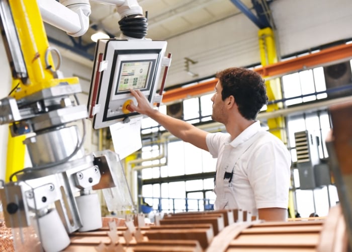 How Government Initiatives Are Driving Manufacturing Transformation in Canada