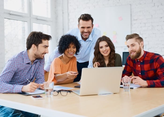 Ways To Build a Resilient Low-Carbon Tech Stack for Canadian SMEs